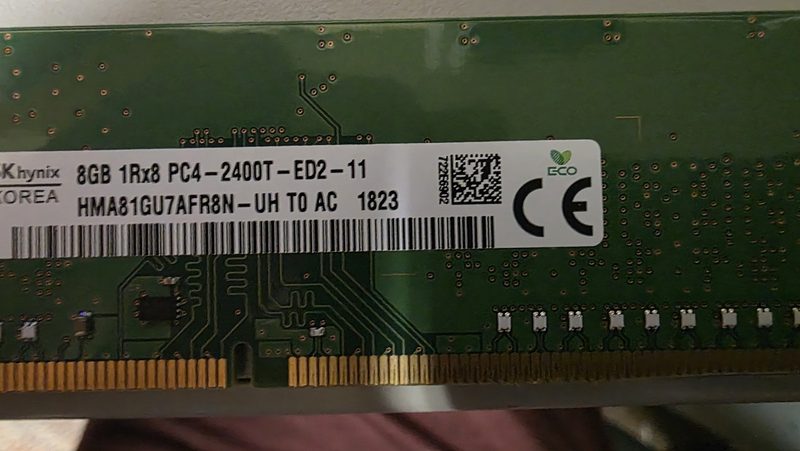 Модуль памяти SK hynix HMA81GU7AFR8N-UH
