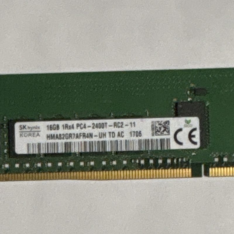 Модуль памяти SK hynix HMA82GR7AFR4N-UH