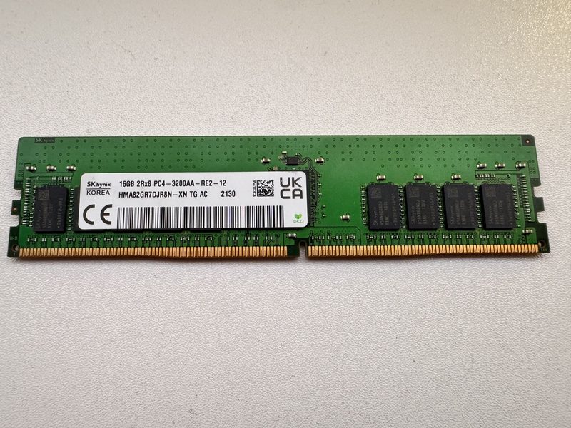 Модуль памяти SK hynix HMA82GR7DJR8N-XN