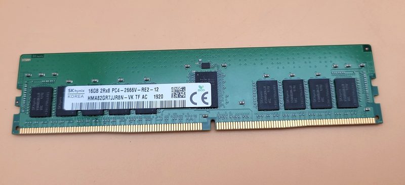Модуль памяти SK hynix HMA82GR7JJR8N-VK