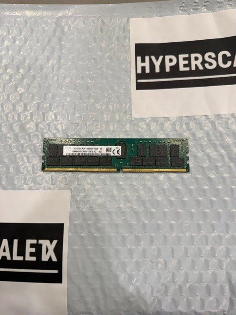 Модуль памяти SK hynix HMA84GR7CJR4N-XN