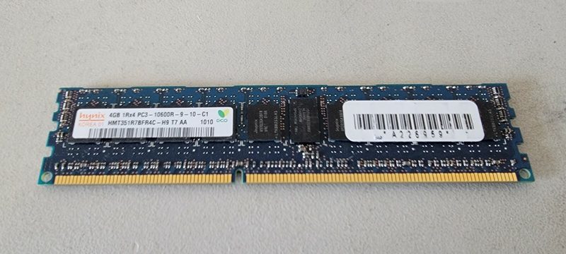 Модуль памяти SK hynix HMT351R7BFR4C-H9