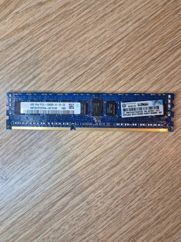 Модуль памяти SK hynix HMT351R7CFR4A-H9
