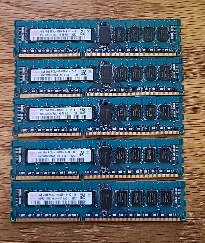 Модуль памяти SK hynix HMT351R7CFR8A-H9