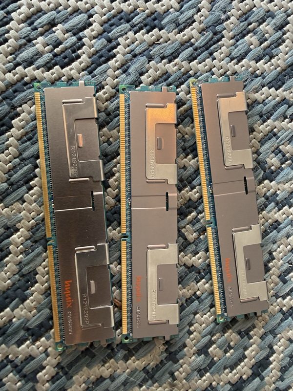 Комплектующее сервера SK hynix HMT42GR7BMR4C