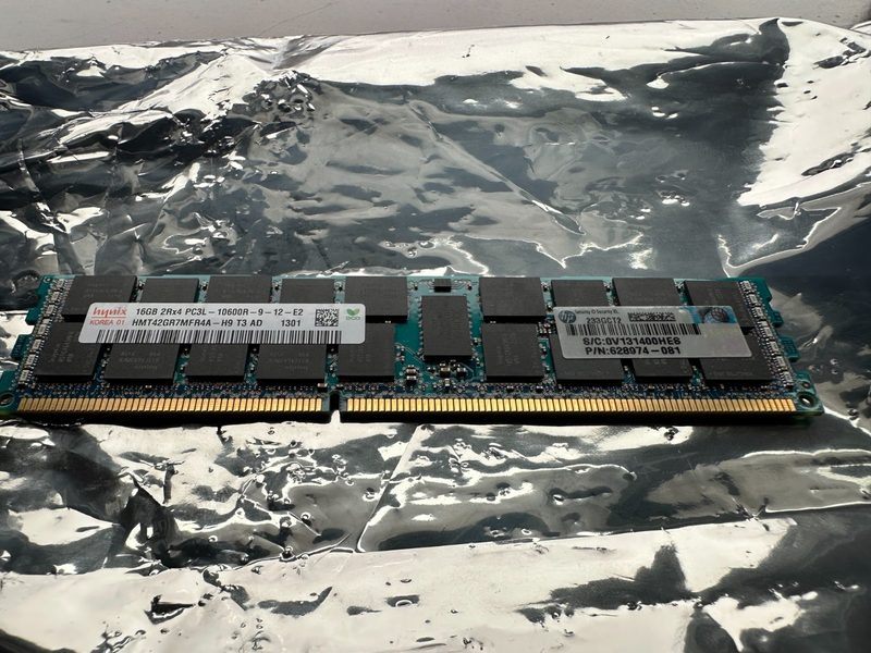 Модуль памяти SK hynix HMT42GR7MFR4