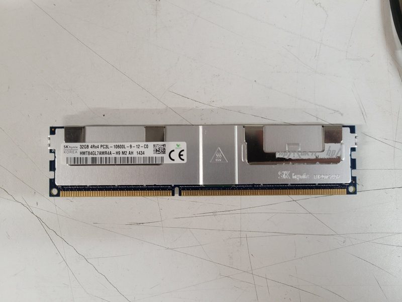 Модуль памяти SK hynix HMT84GL7AMR4A-H9M2AH
