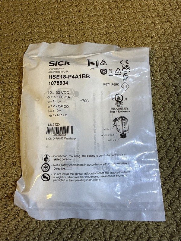 Фотоэлектрический датчик SICK HSE18-P4A1BB