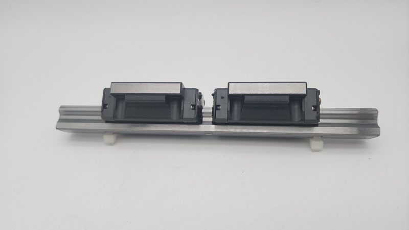 Линейная направляющая HSR15B2SS+180L