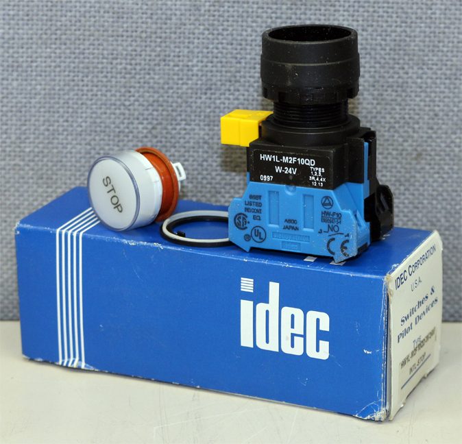Кнопка управления HW1L-M2F10QD-W-24V
