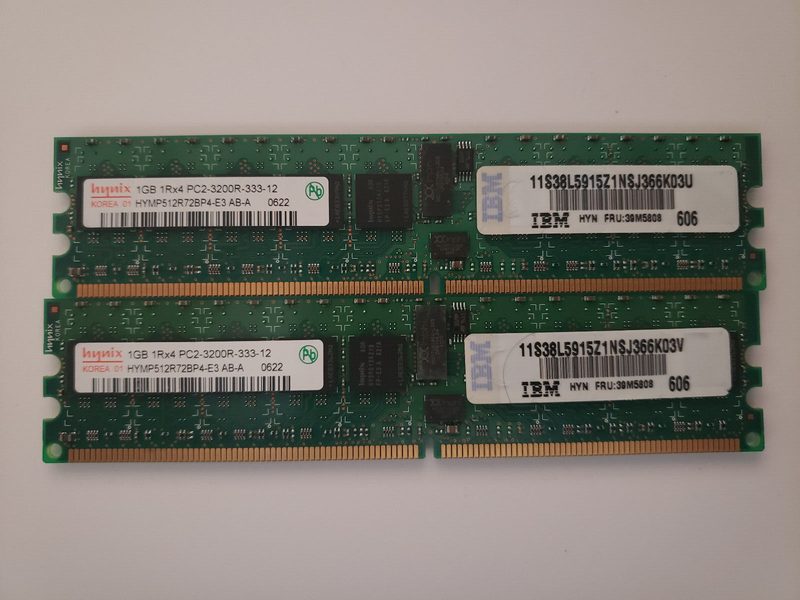 Модуль памяти SK hynix HYMP512R72BP4-E3