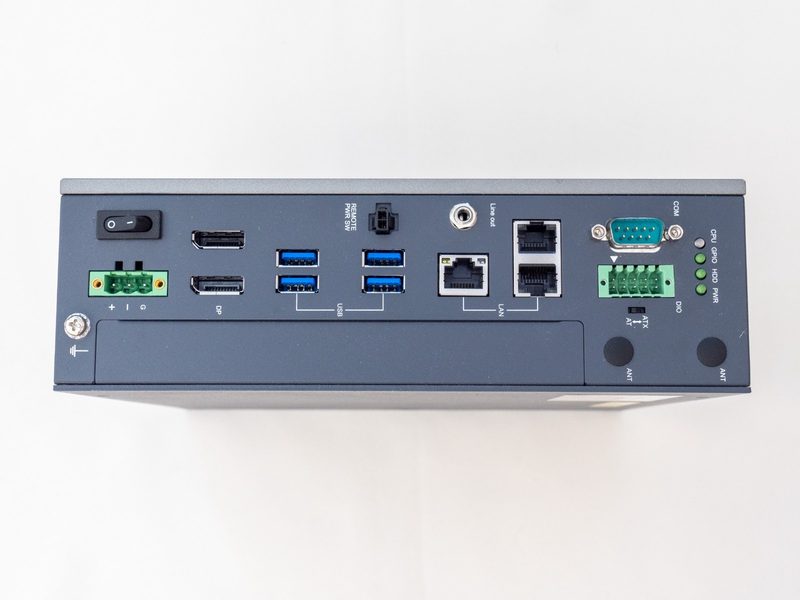 Промышленный компьютер Advantech I7-1185G7E