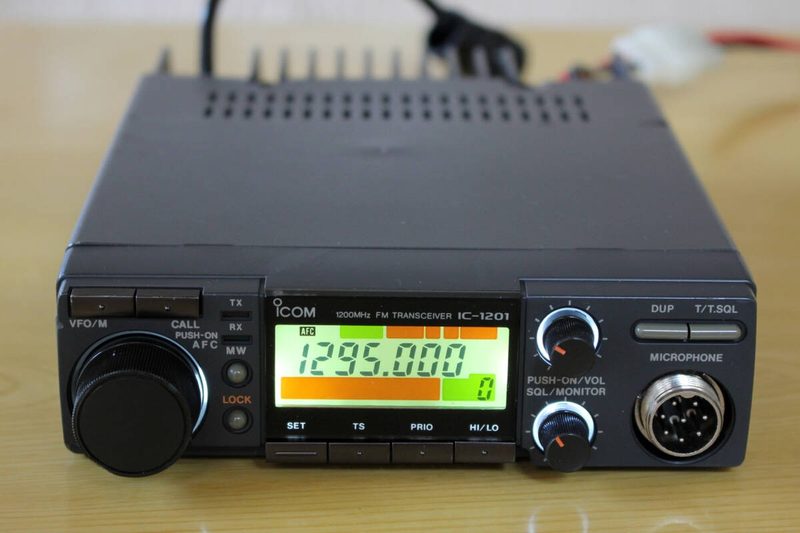 Радиостанция Icom IC-1201