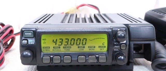 Радиостанция Icom IC-207