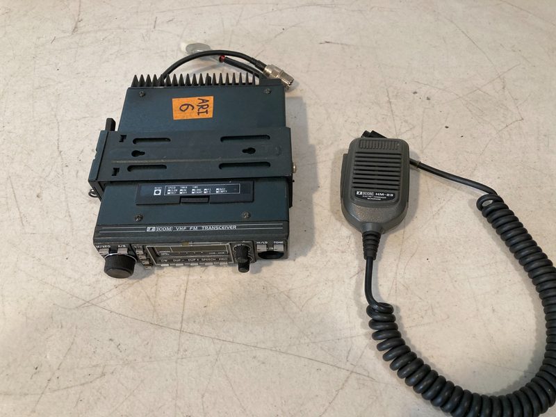 Радиостанция Icom IC-37A