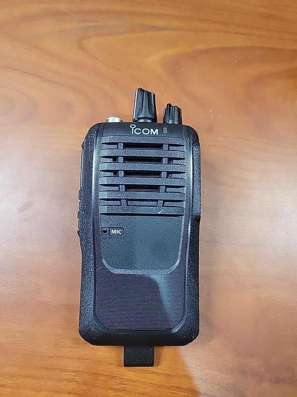 Радиостанция Icom IC-F3003