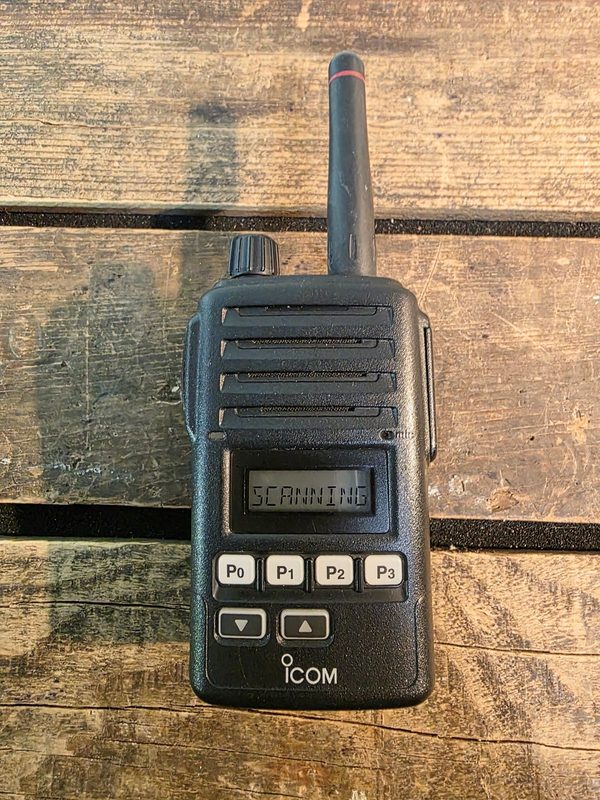Радиостанция Icom IC-F60