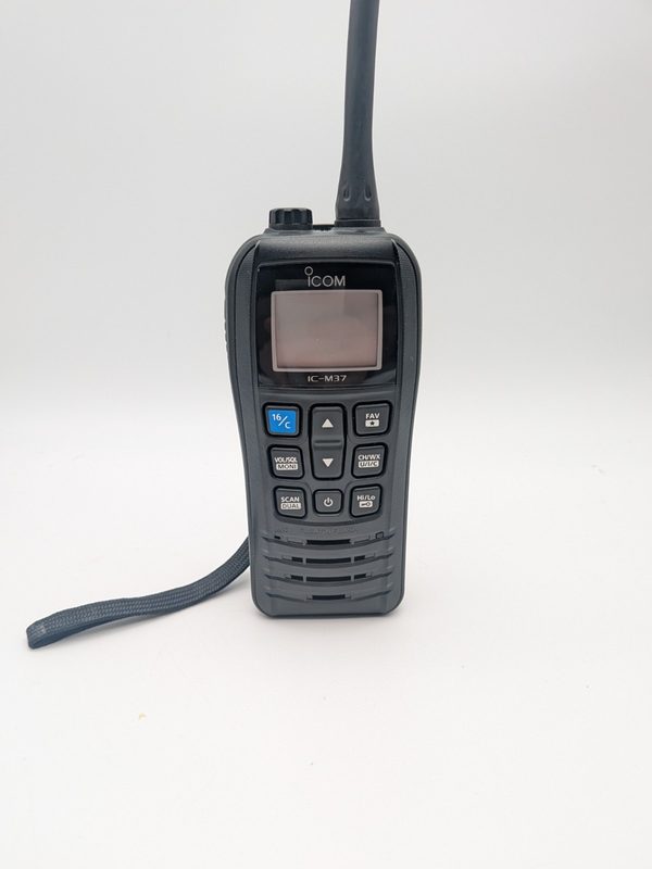 Радиостанция Icom IC-M37