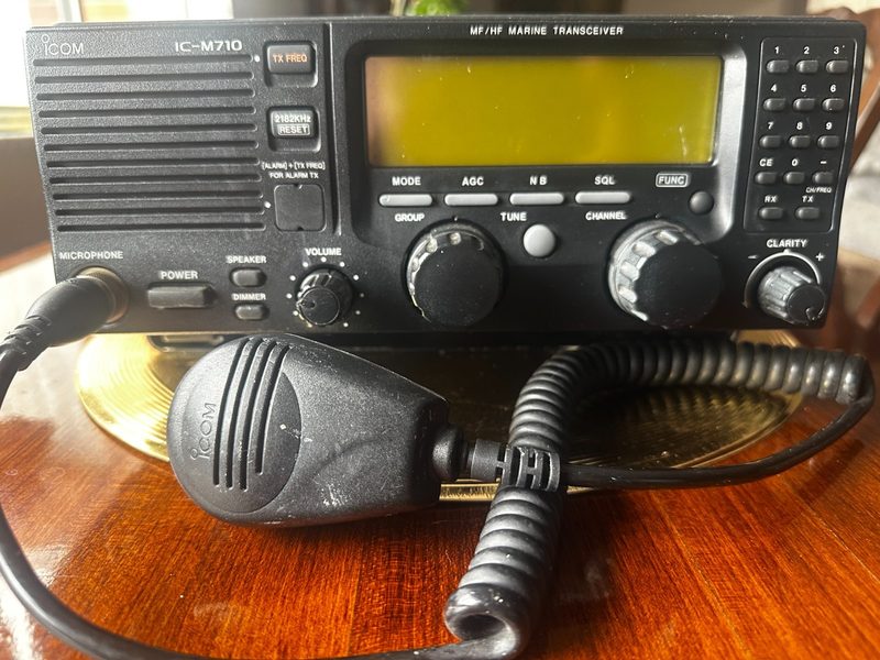 Радиостанция Icom IC-M710