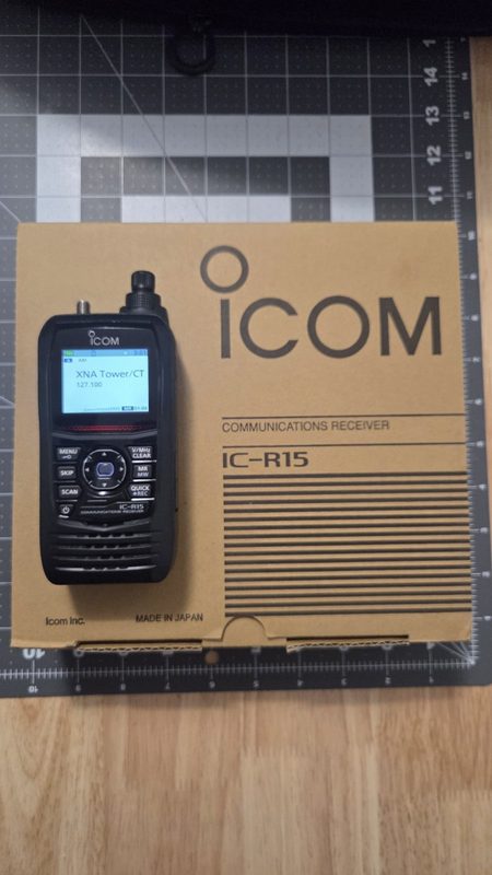 Радиостанция Icom IC-R15