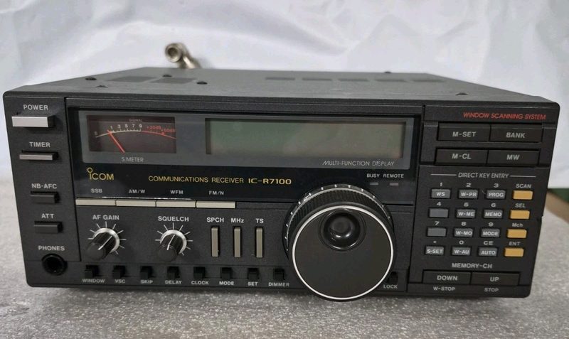 Радиостанция Icom IC-R7100