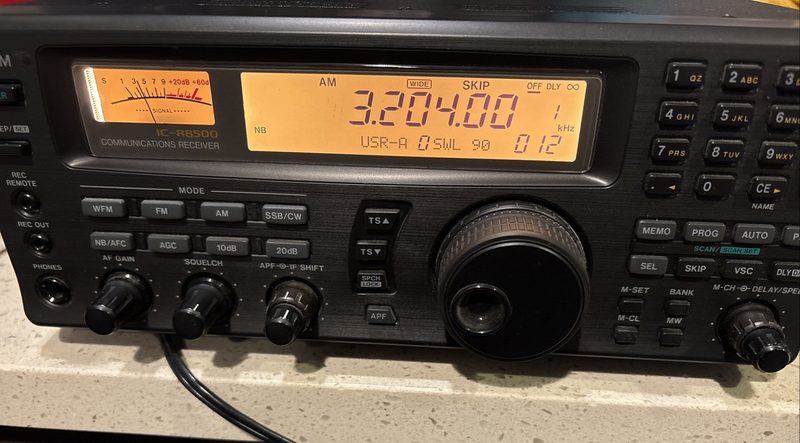 Радиостанция Icom IC-R8500