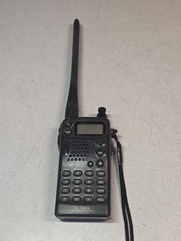 Радиостанция Icom IC-T42A