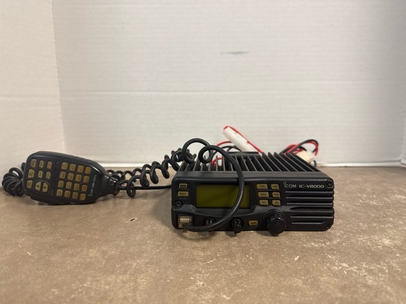 Радиостанция Icom IC-V8000
