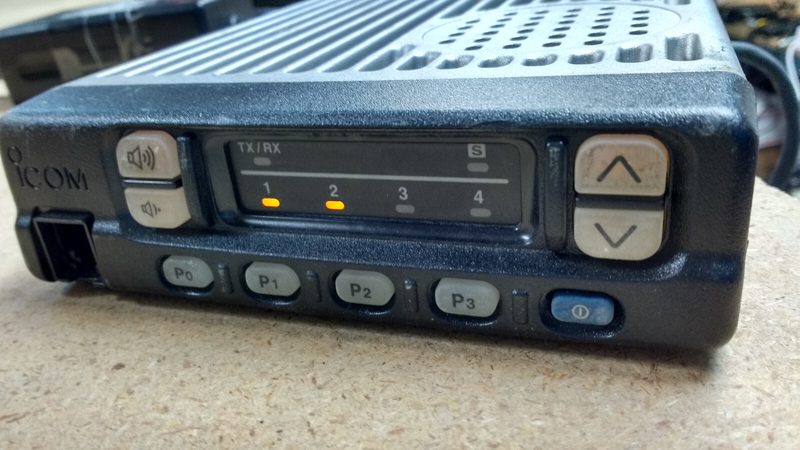 Радиостанция Icom ICF420-10