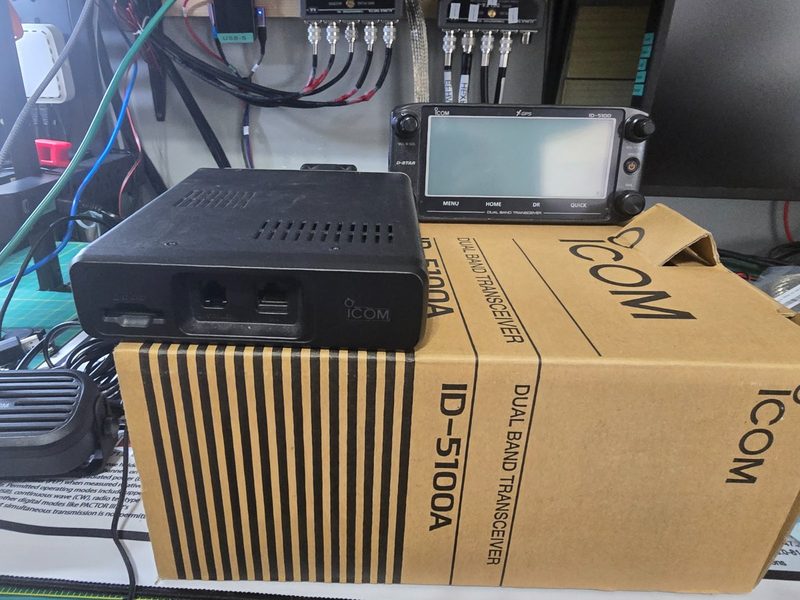 Операторское оборудование Icom ID-5100A