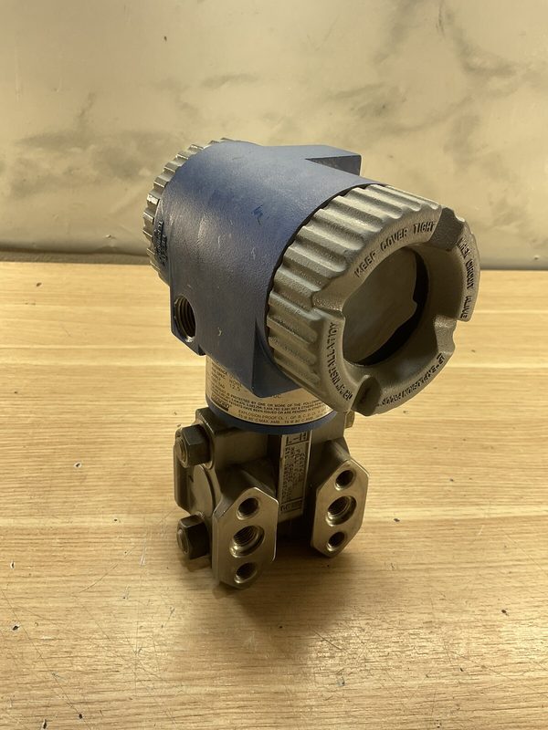 Датчик давления IDP10-T22B21F-GAGE