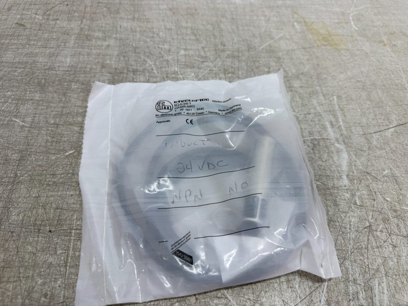 Датчик приближения ifm IGA3005-ANKG