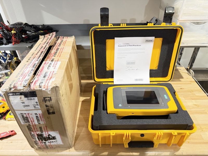 Тестер Fluke II900