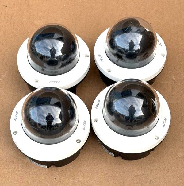 Камера Pelco IMP321-1IS
