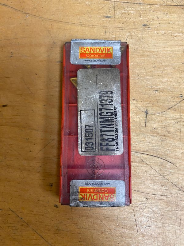 Режущий инструмент Sandvik INSERT3