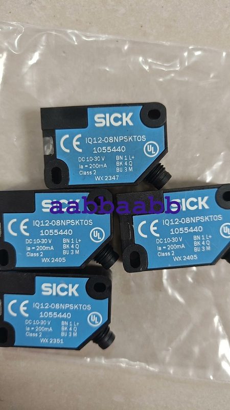 Фотоэлектрический датчик SICK IQ12-08NPSKT0S
