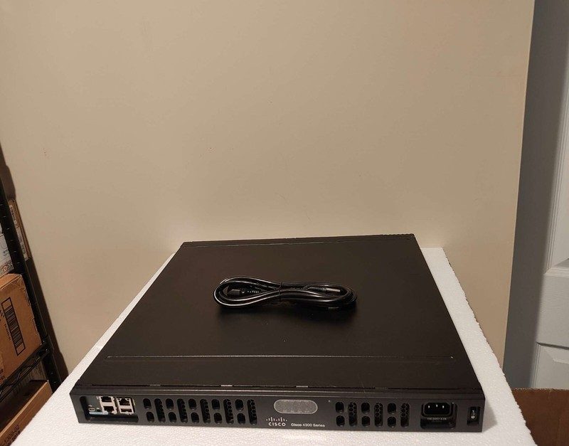 Маршрутизатор Cisco ISR4331-SEC/K9