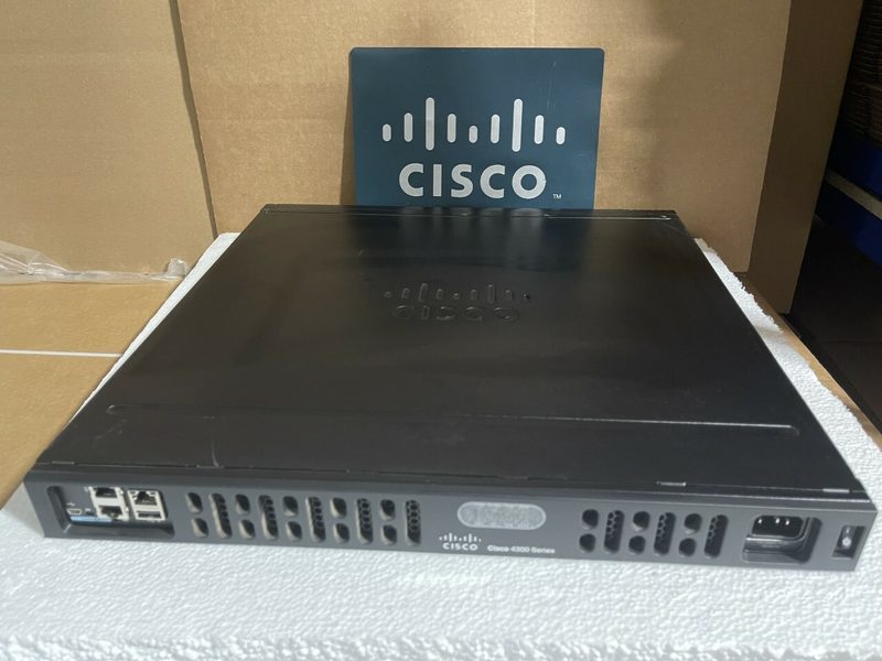 Маршрутизатор Cisco ISR4331
