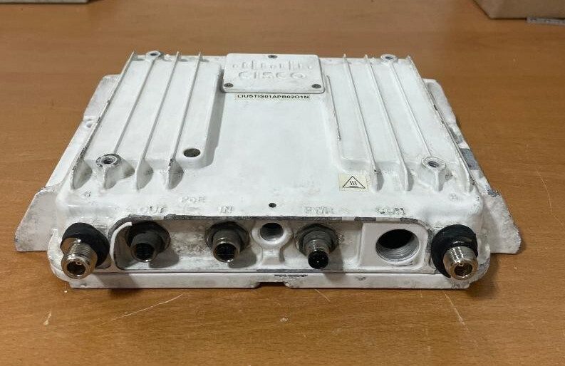 Точка доступа Cisco IW3702-2E-B-K9