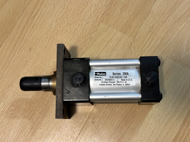 Пневмоцилиндр Parker J2MAU34A
