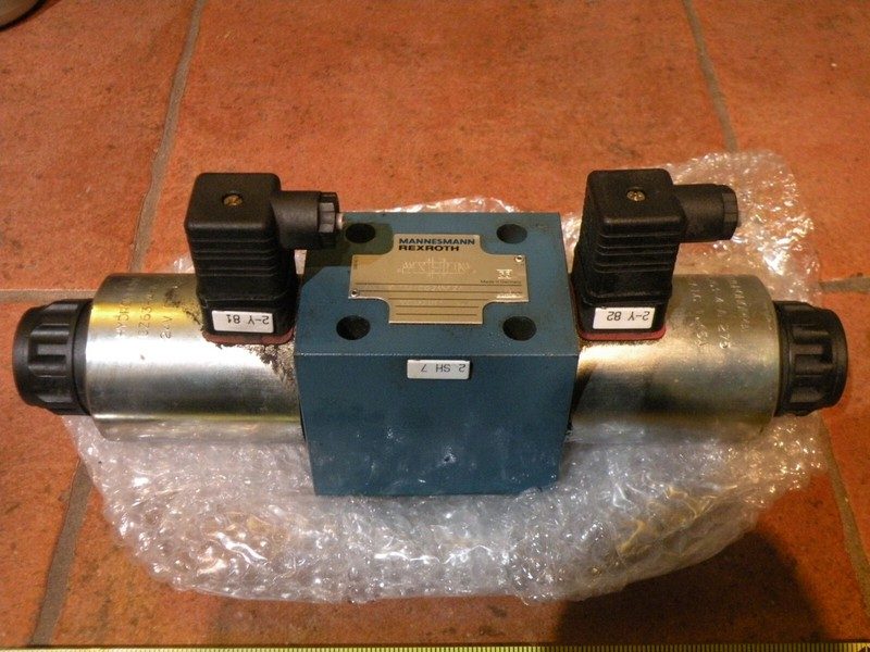 Электромагнитный клапан Bosch Rexroth J32/CG24N9Z4