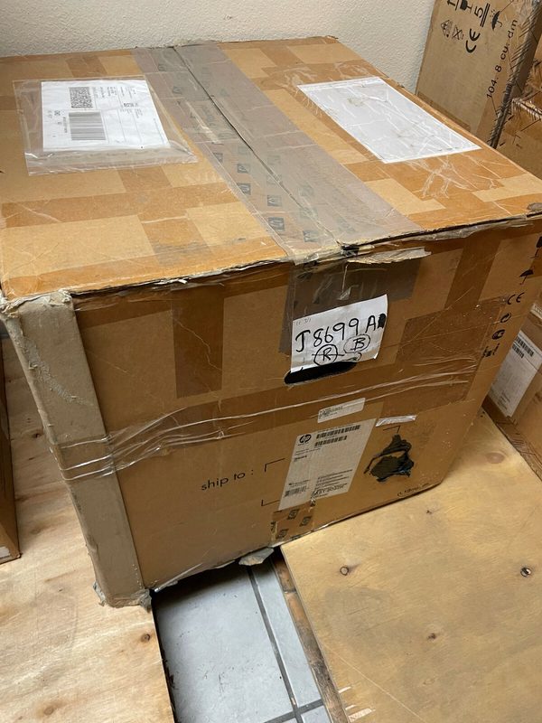 Коммутатор HPE J8699A