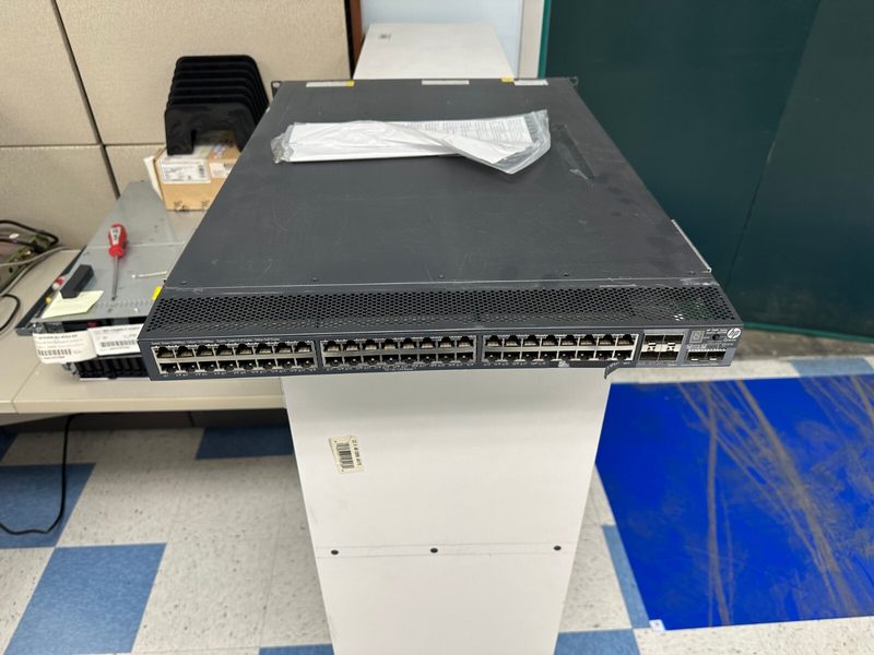Коммутатор HPE JG225B