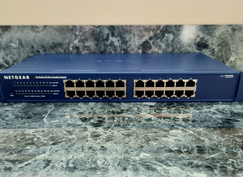 Коммутатор Netgear JGS524NA