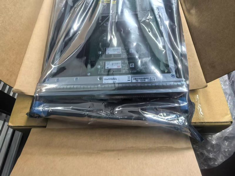 Маршрутизатор Juniper JNP304-RE-S