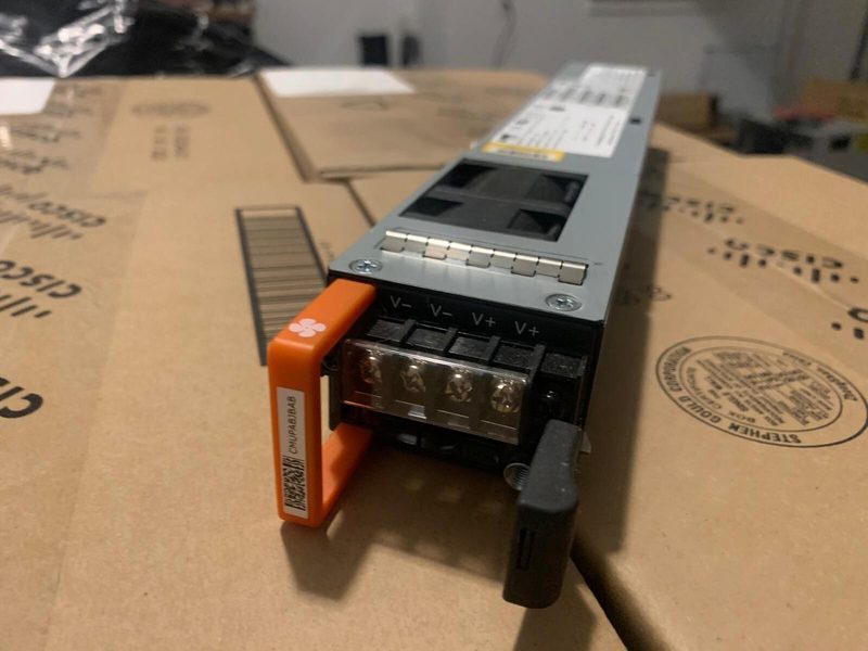 Коммутатор Juniper JPSU-650W-DC-AFO