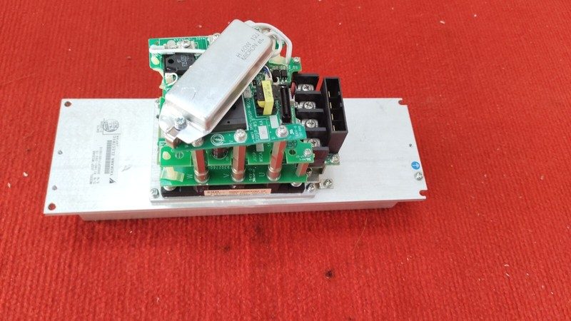 Сервопривод Yaskawa JUSP-WS30AB