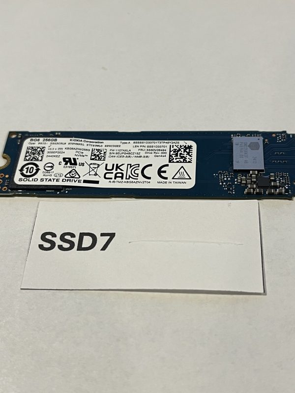 SSD-накопитель KBG6AZNV256G