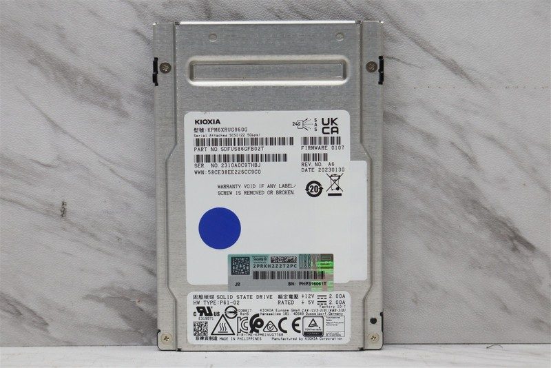 SSD-накопитель KPM6XRUG960G