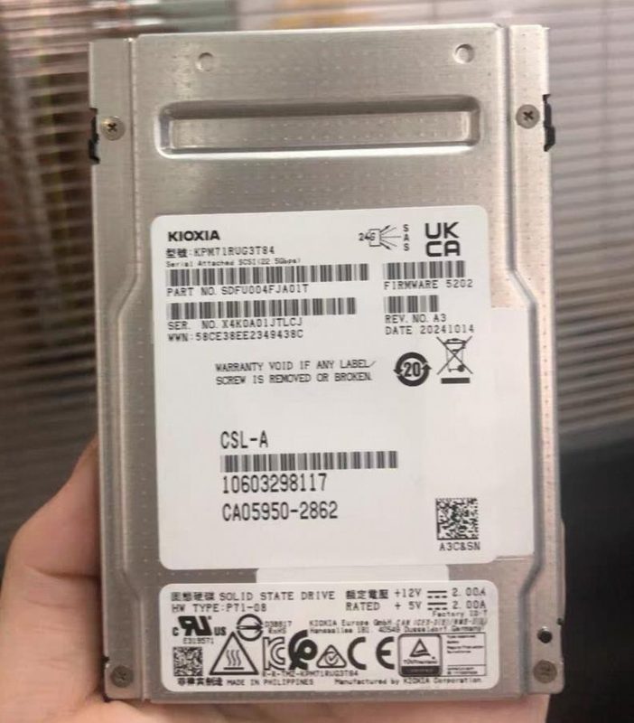 SSD-накопитель KPM71RUG3T84